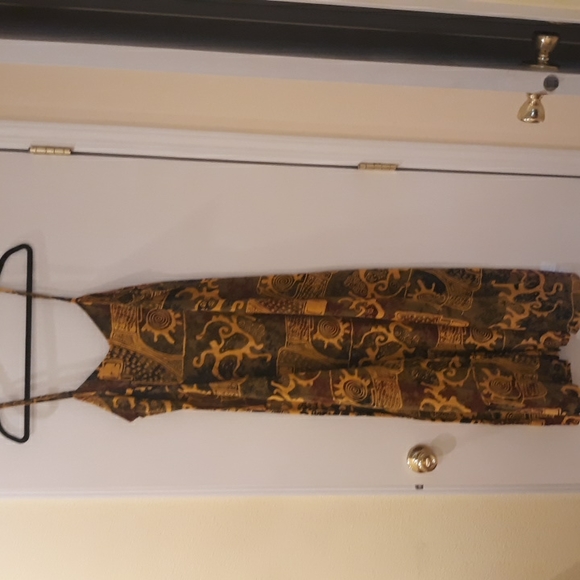 Dress by The Monkeys Designs - Picture 4 of 6